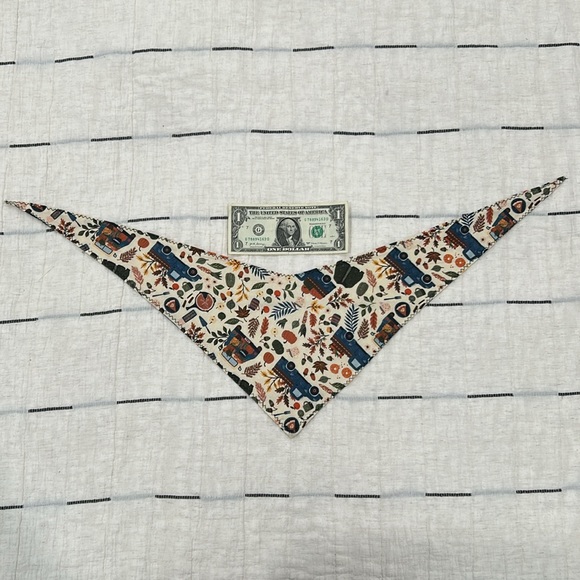 Cute Bandanna for a puppy excellent for Thanksgiving and Fall - Picture 2 of 3